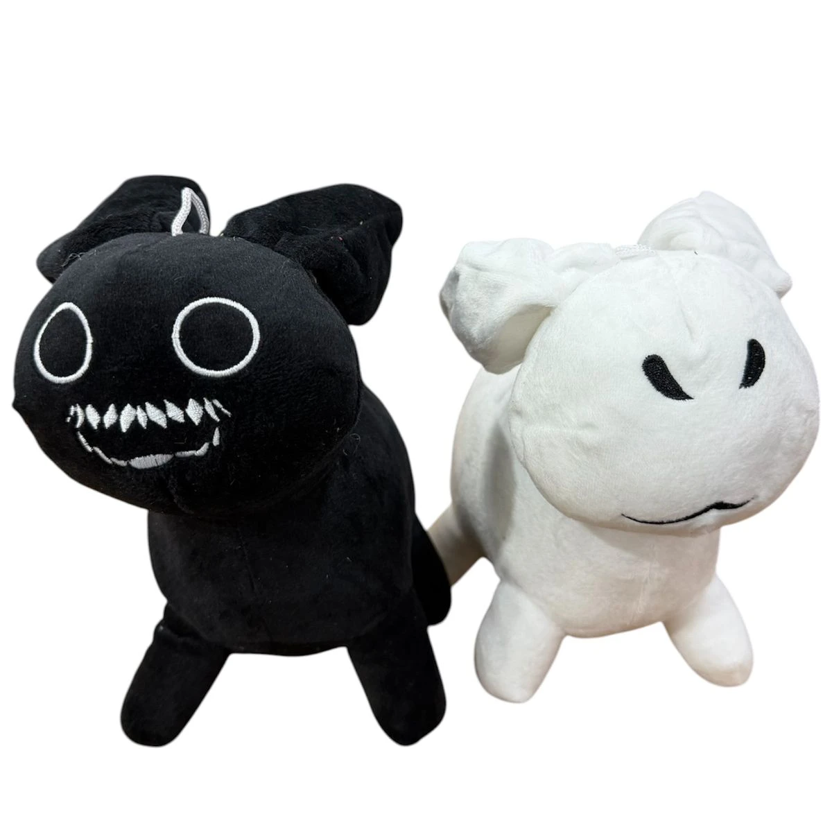 Peluche roblox negro blanco
